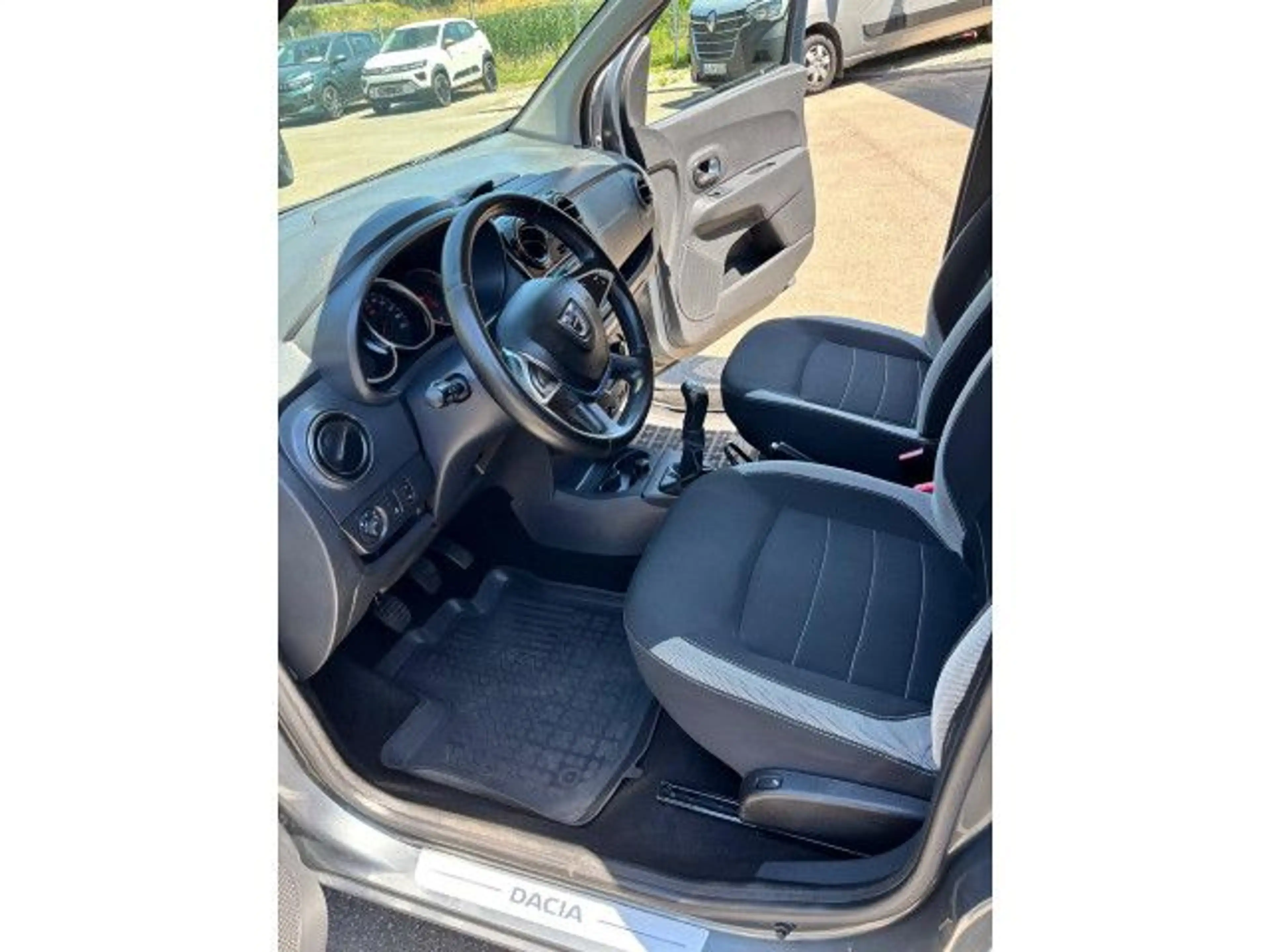 Dacia Lodgy Stepway 7 Sitze, Klima, Navi, — photo 10