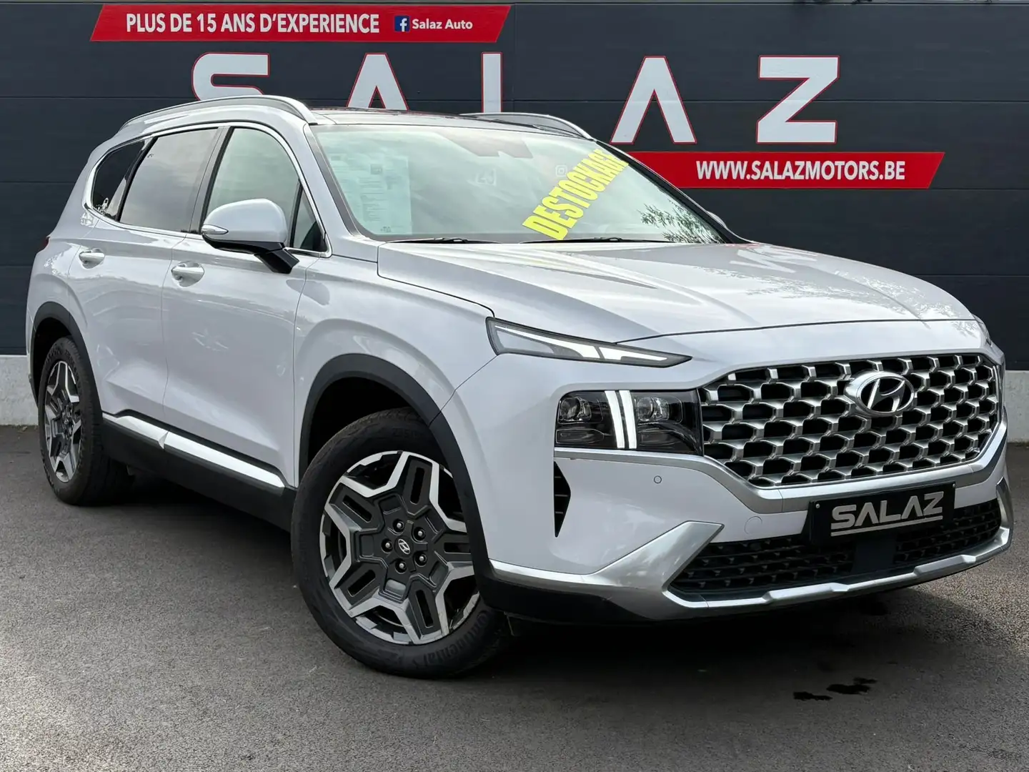 Hyundai SANTA FE 1.6 Hybrid 2WD* 7 PLACES * TVA DEDUCTIBLE *GARNTIE Zilver - 1