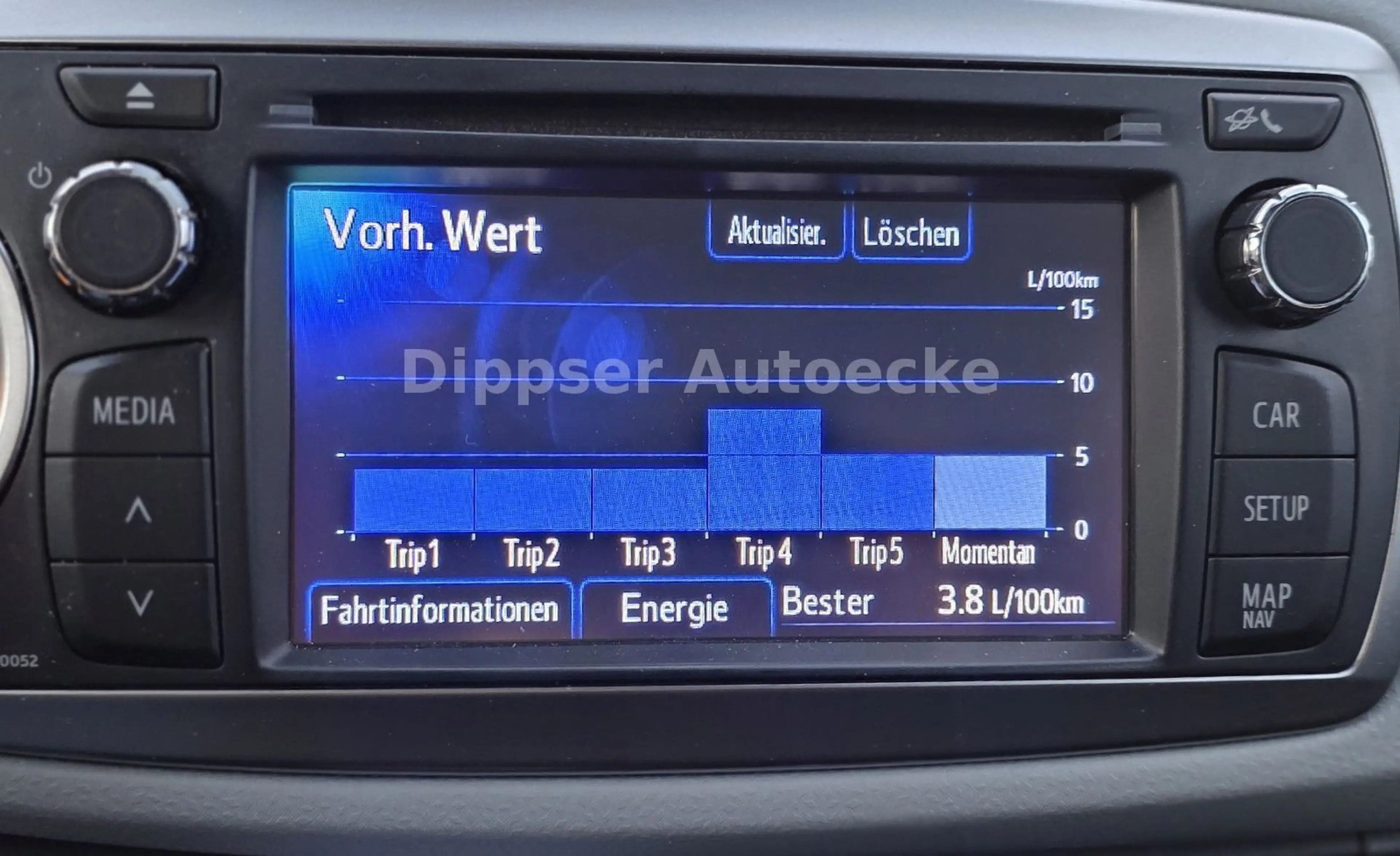 Toyota Yaris Hybrid "Club"_Navi_Sitzh_Aluf_top Zustand. — photo 10