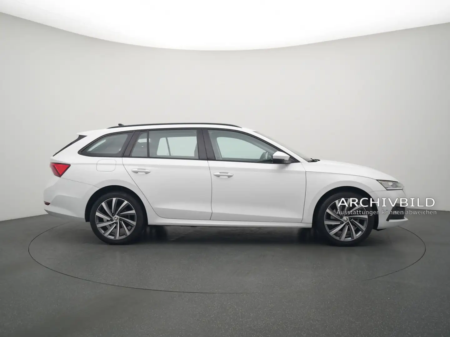 Skoda Octavia Combi Ambition DSG CARPLAY LED PDC VIRT Schwarz - 2