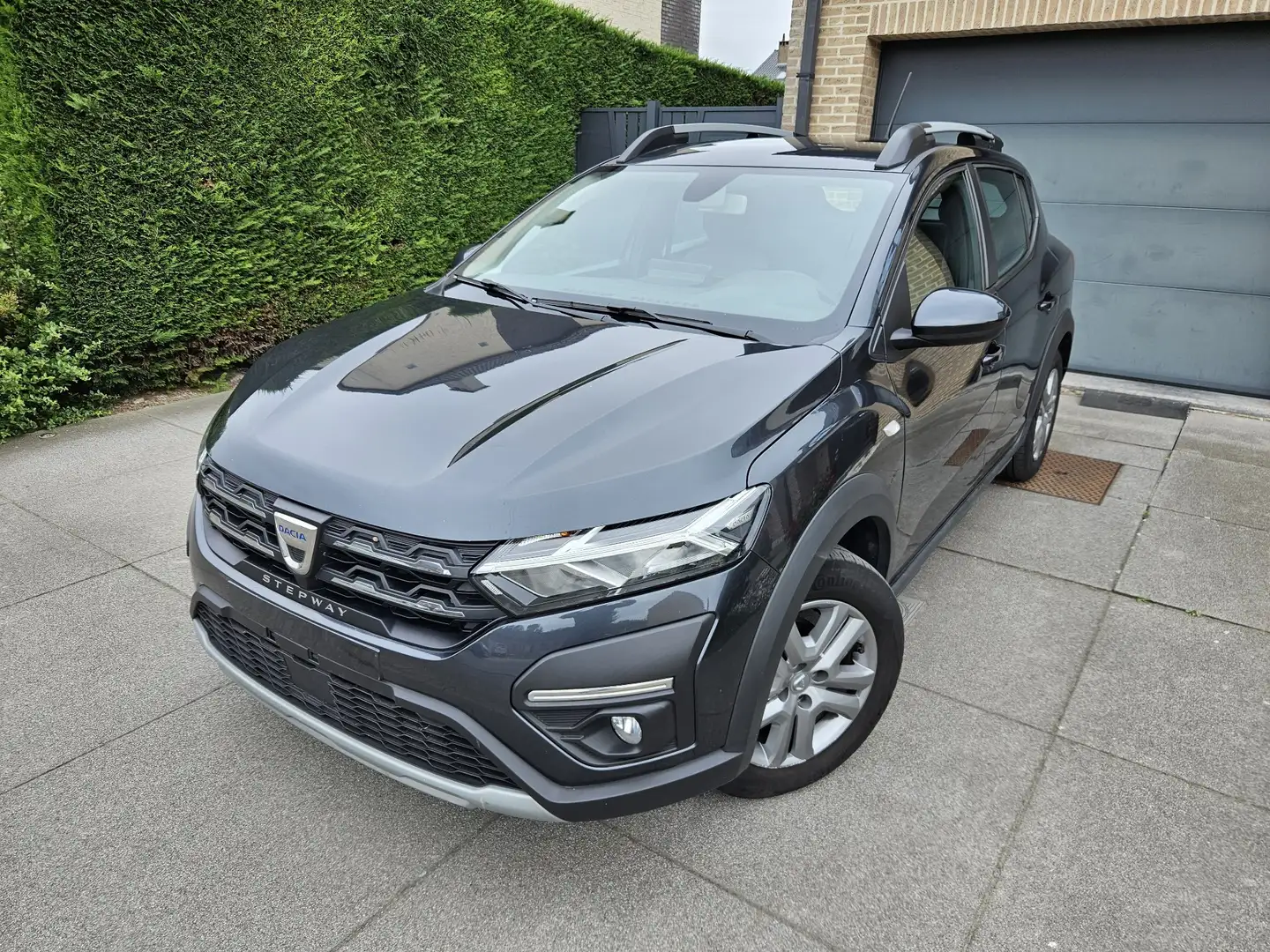 Dacia Sandero Stepway 1.0 TCe / LED / CARPLAY / *SUPER DEAL* - 1