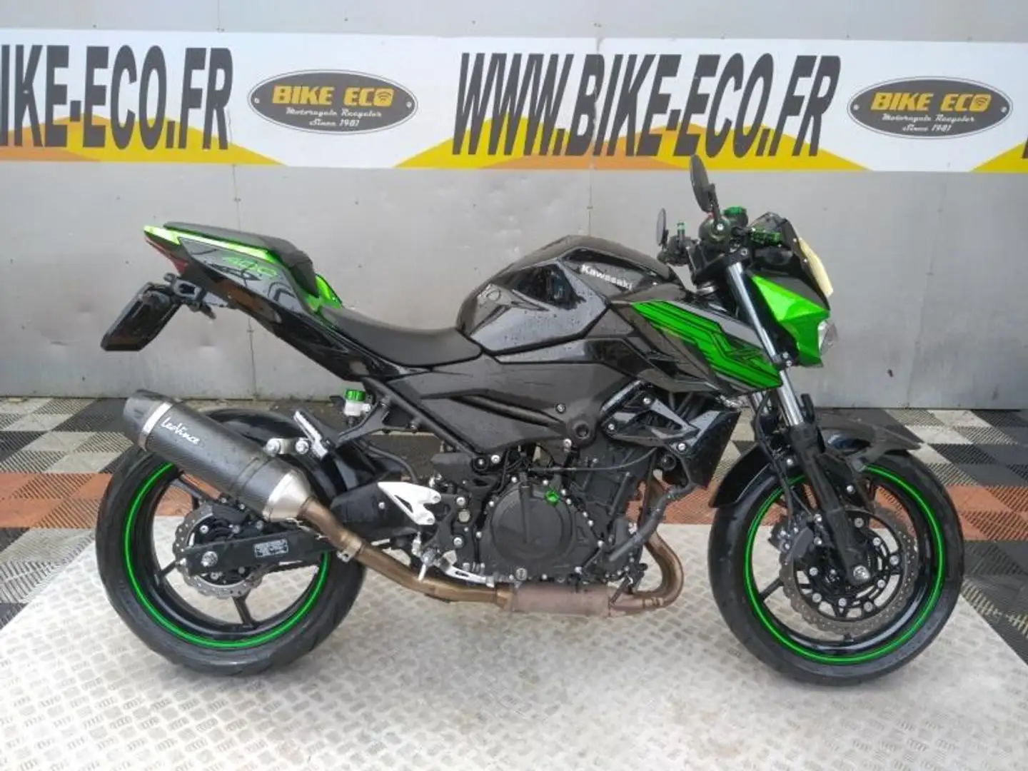 Kawasaki Z 400 Zwart - 1
