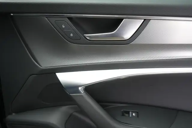 Audi A6 view 8