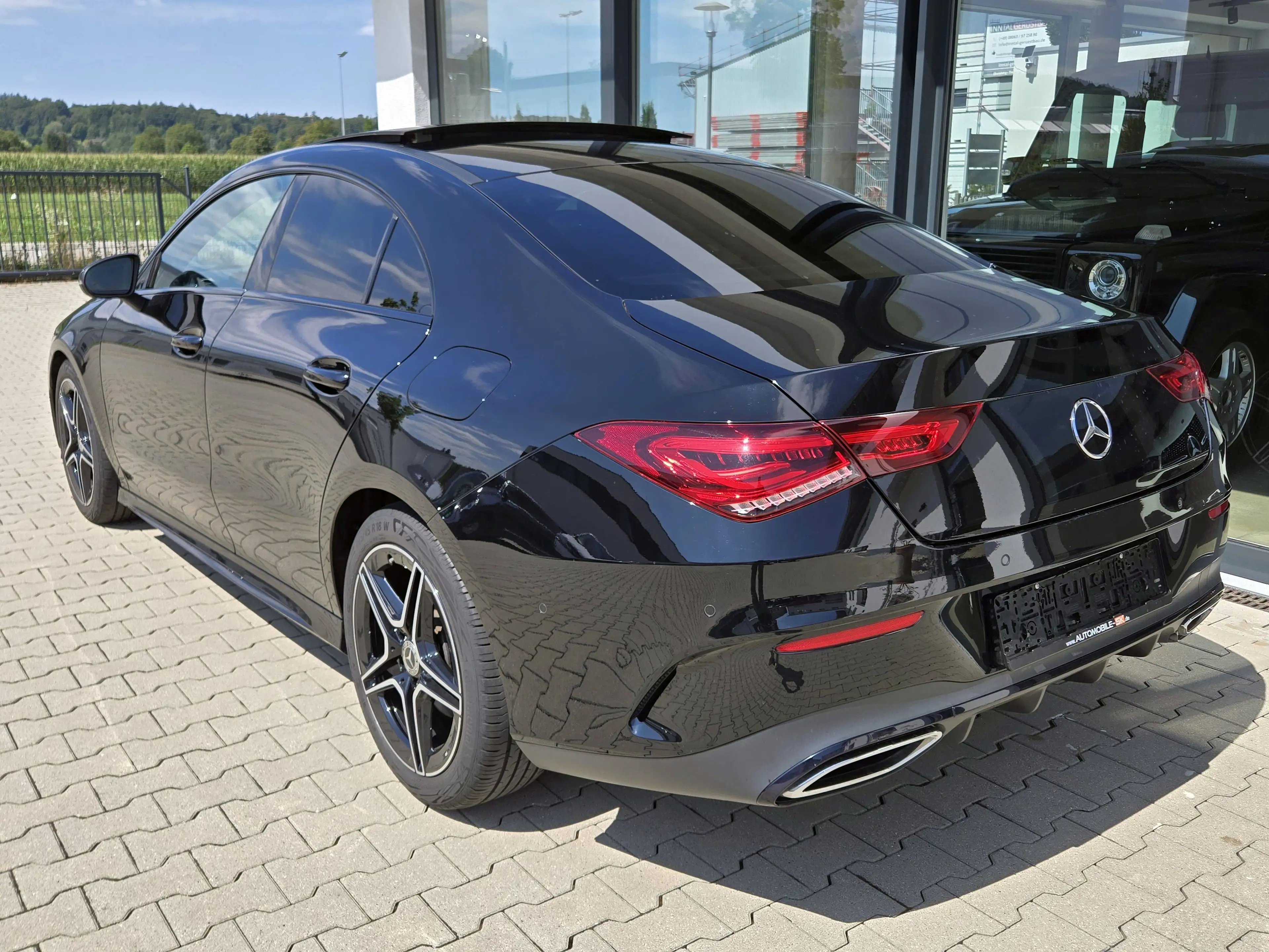 Mercedes-Benz CLA 220 CLA 220 d Coupe AMG Line Panorama Night MBUX 360° LED High End — photo 4