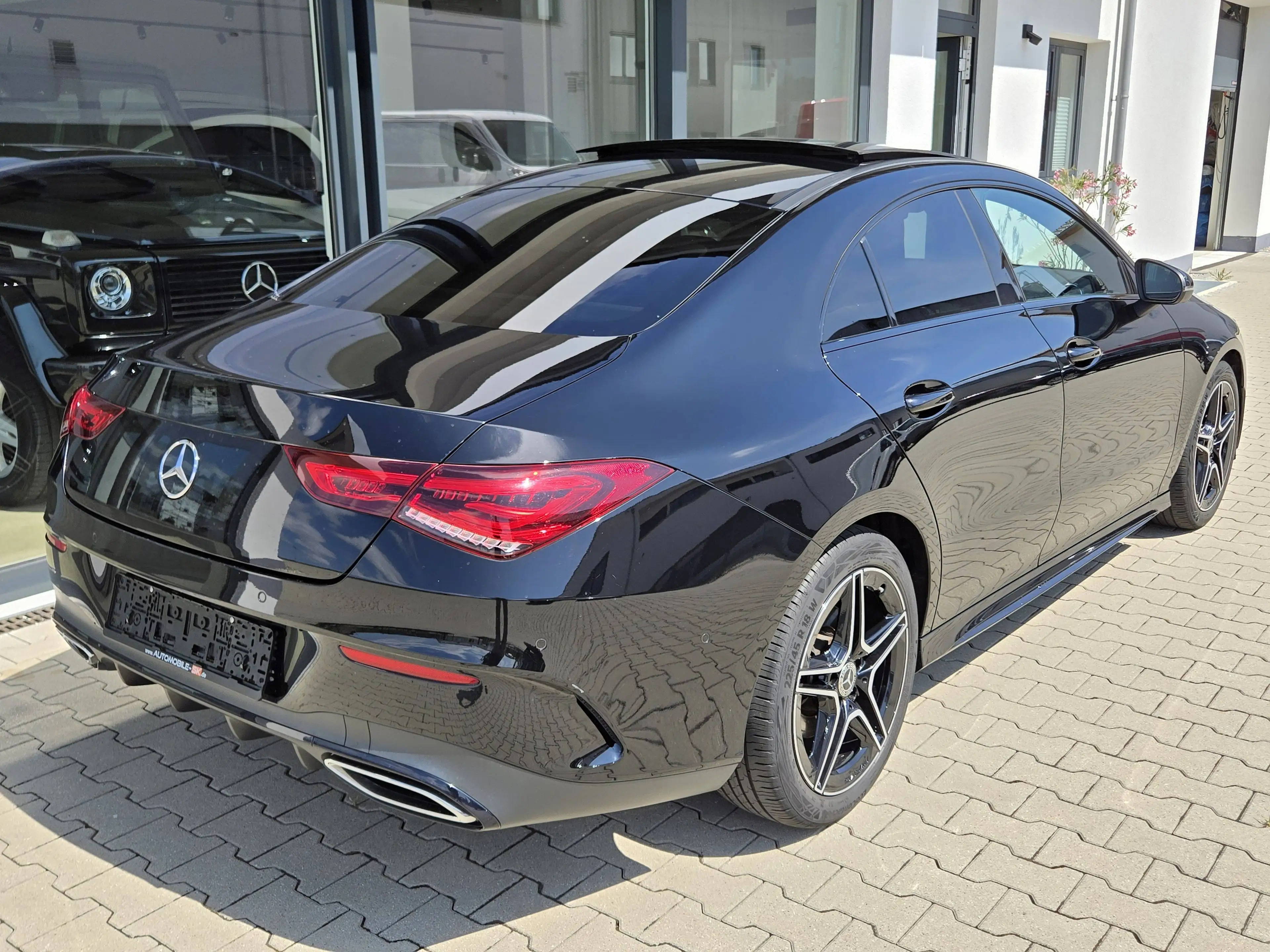 Mercedes-Benz CLA 220 CLA 220 d Coupe AMG Line Panorama Night MBUX 360° LED High End — photo 9