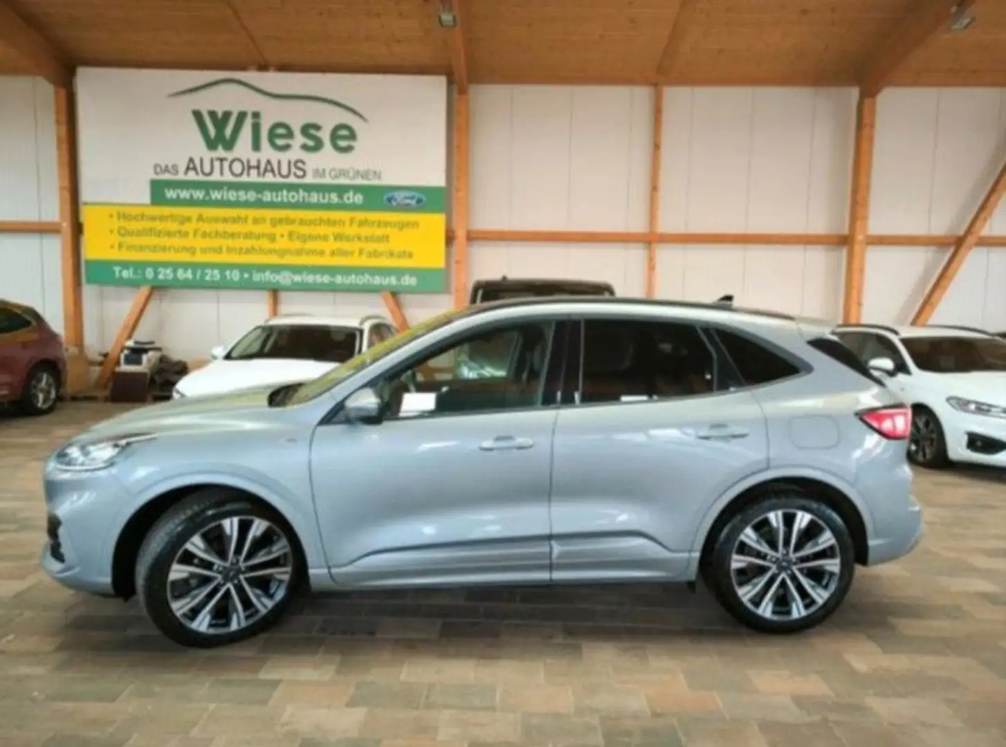 Ford Kuga 2,5 PHEV Hybrid Vignale,IACC,HUD,Pdach,20" Silber - 1