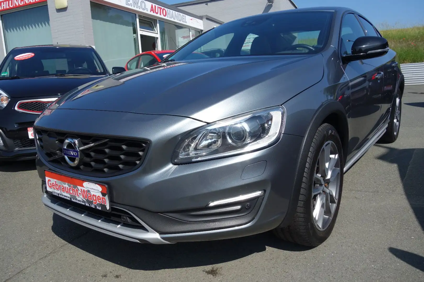 Volvo S60 Cross Country Summum Top Zustand Grau - 1