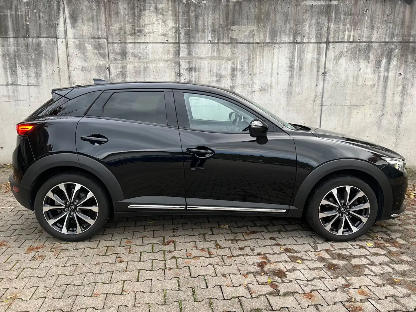 Mazda CX-3 2.0 SKYACTIV-G 121 Sports-Line AT*Leder*ACC Schwarz - 2