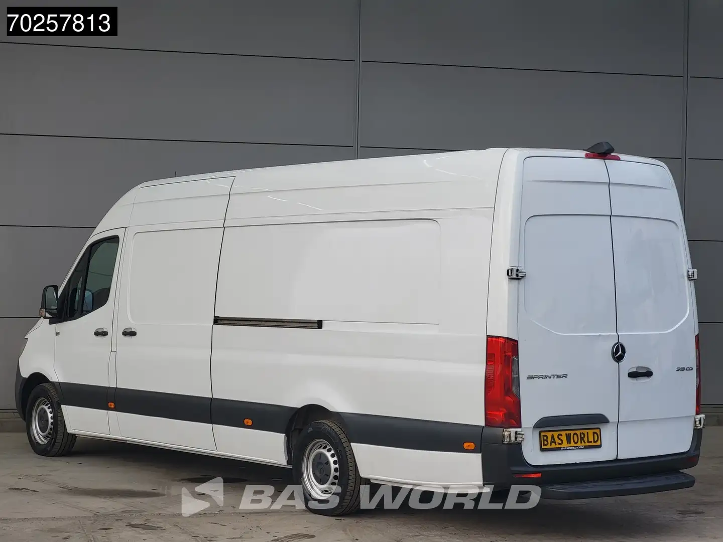 Mercedes-Benz Sprinter 319 CDI 3.0 V6 Automaat L4H2 2X Schuifdeur MBUX 19 Wit - 2