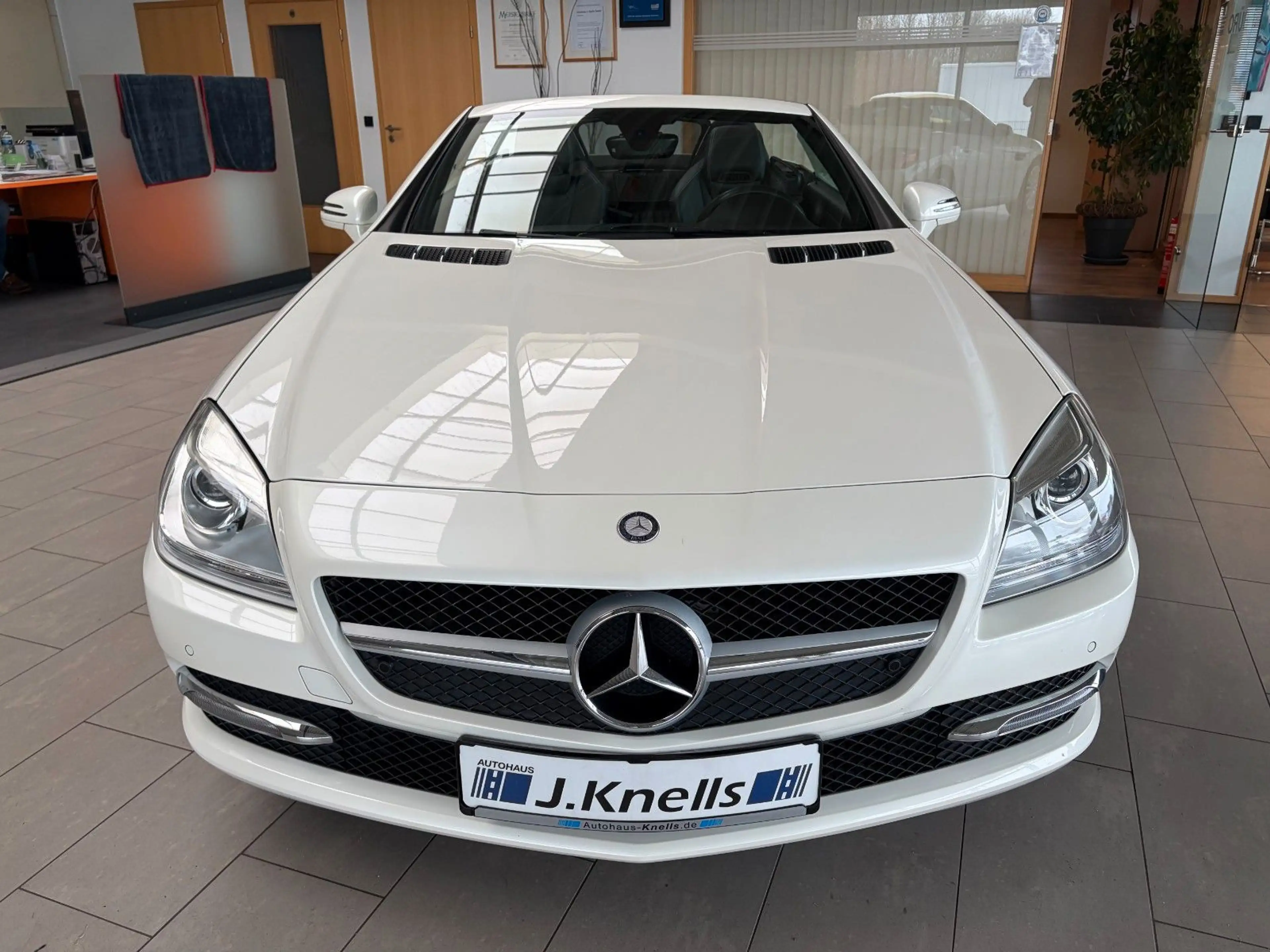 Mercedes-Benz SLK 250 Roadster Edition One/AIRSCARF/PANO — photo 2