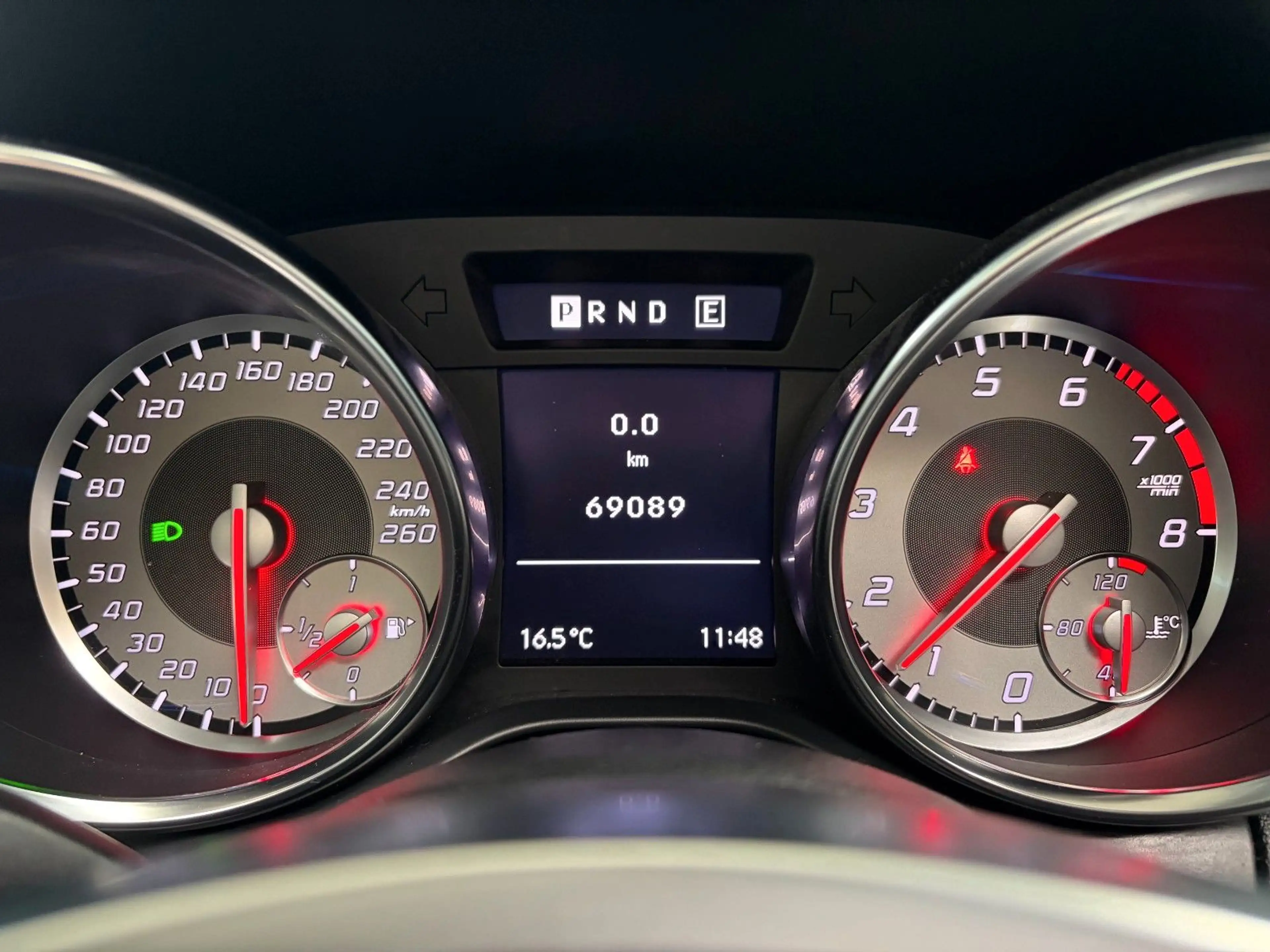 Mercedes-Benz SLK 250 Roadster Edition One/AIRSCARF/PANO — photo 14