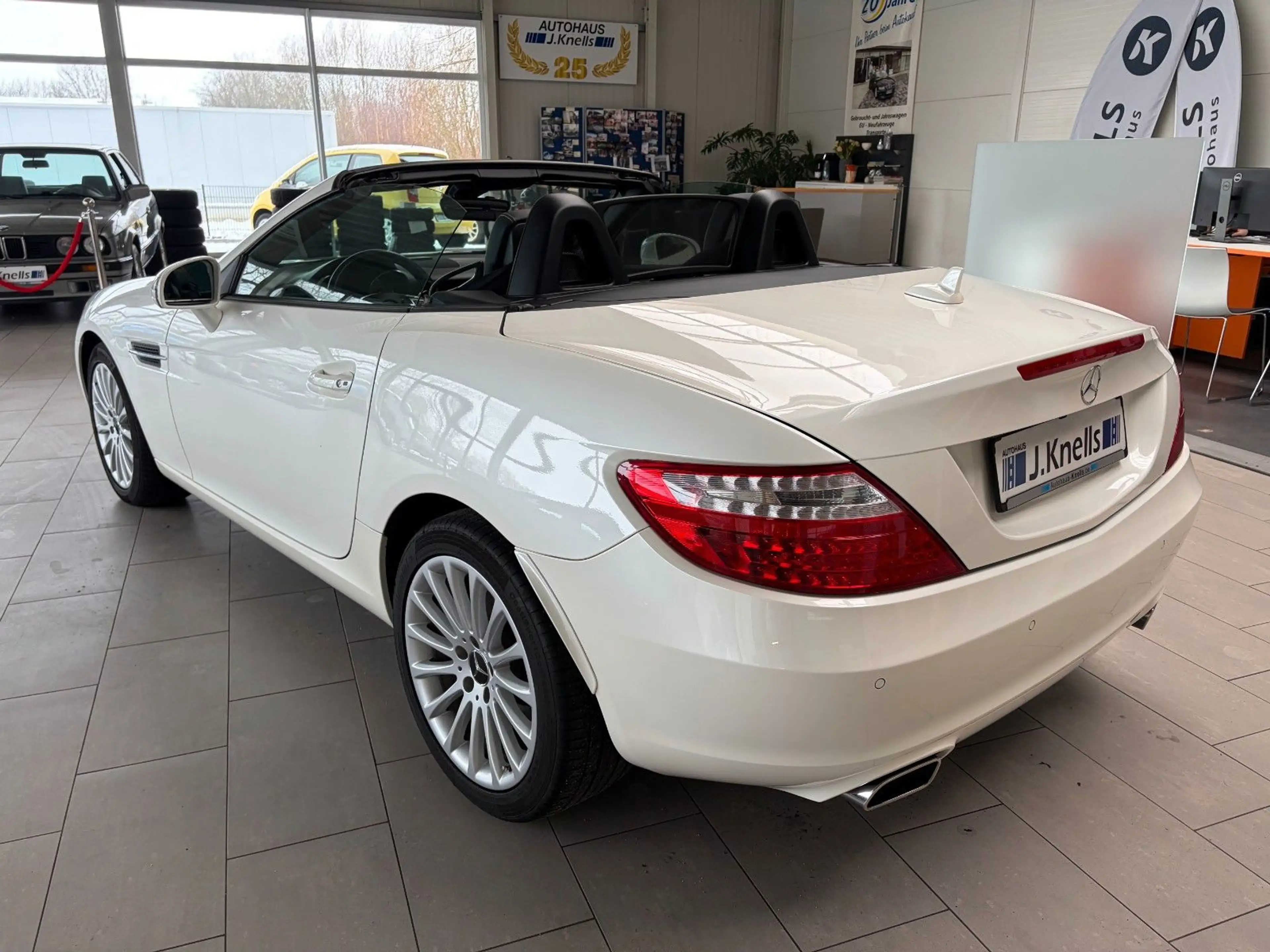 Mercedes-Benz SLK 250 Roadster Edition One/AIRSCARF/PANO — photo 7