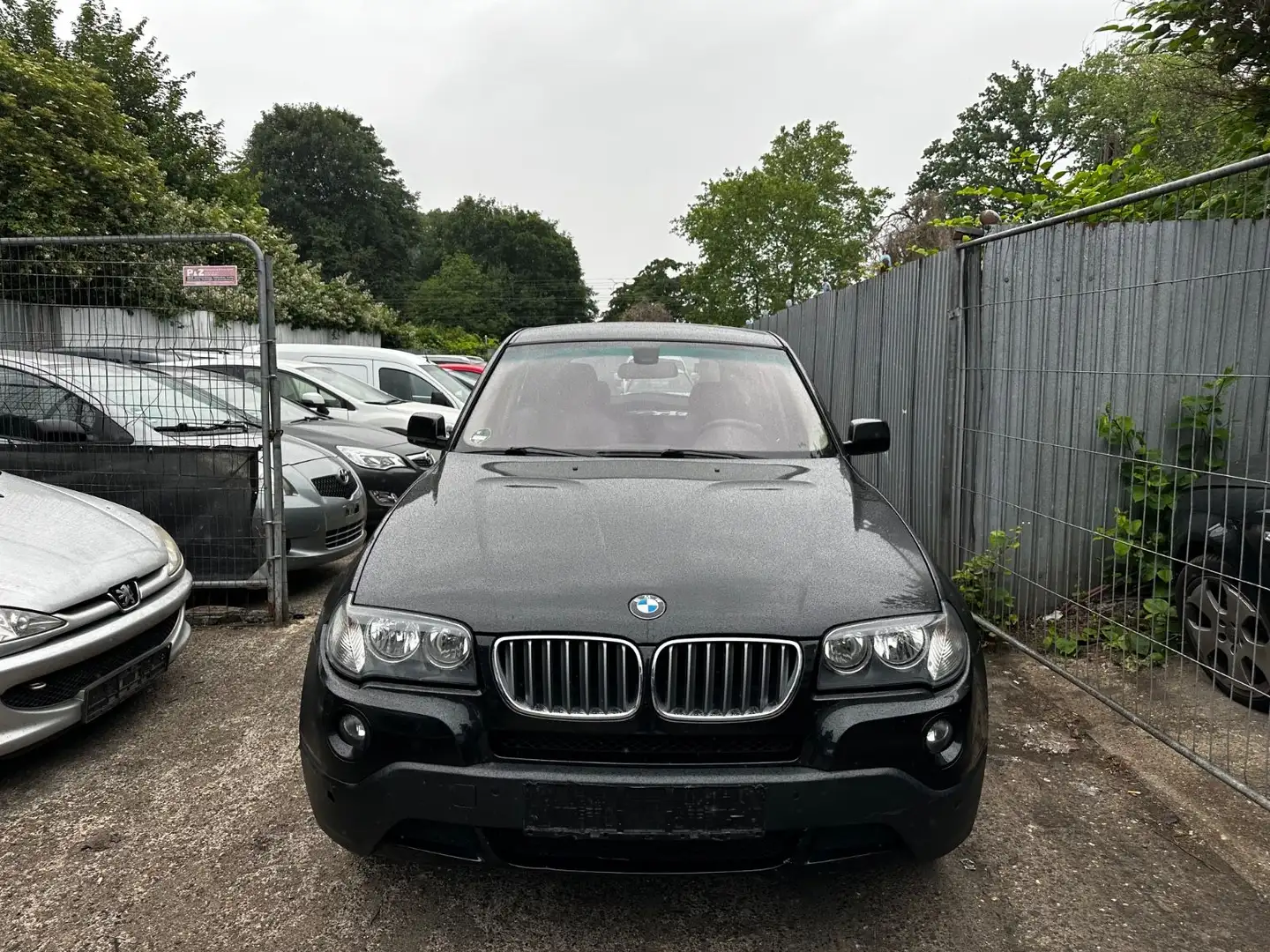 BMW X3 Baureihe xDrive 18d Edition Lifestyle TÜV NEU Schwarz - 2