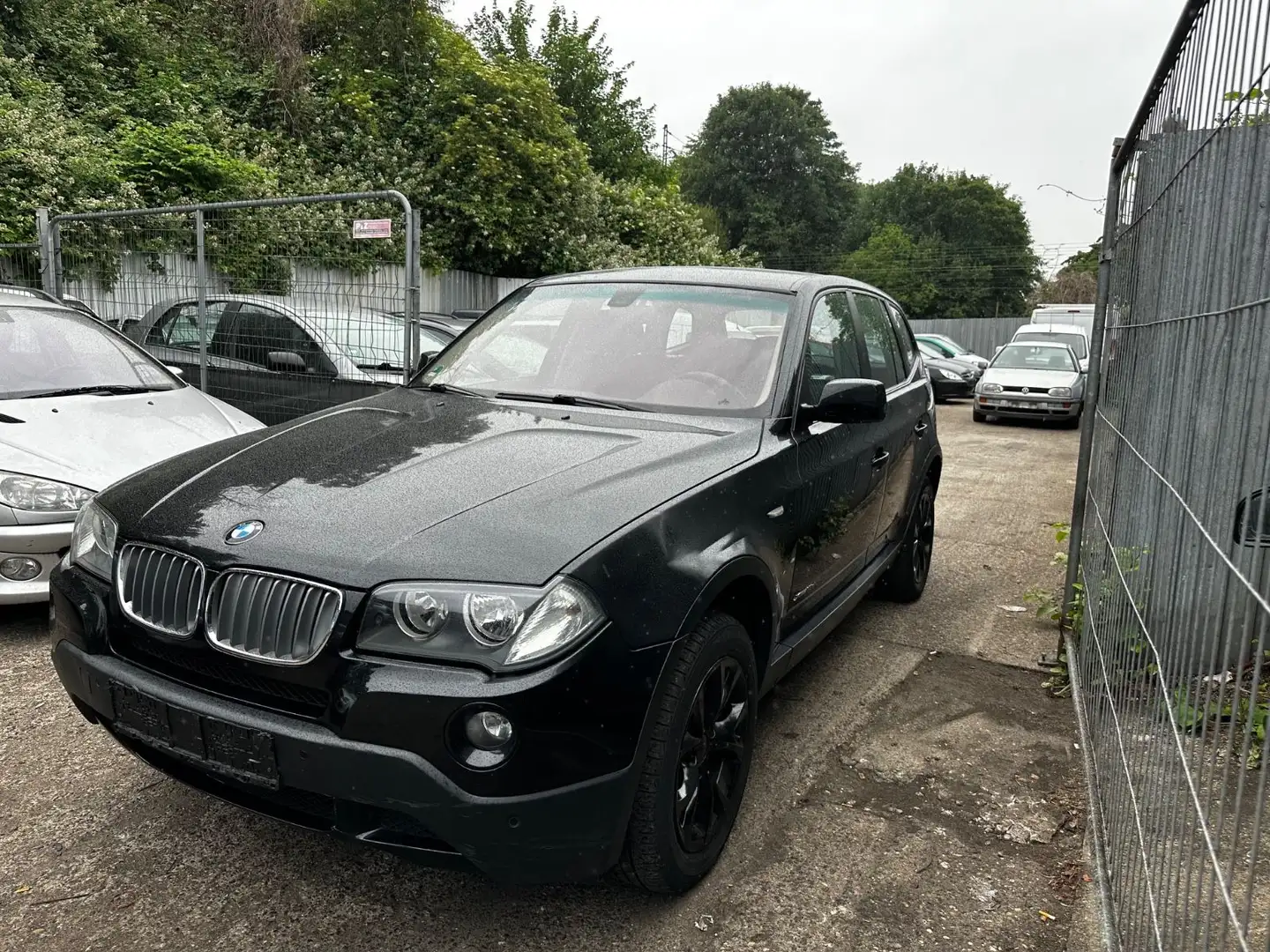 BMW X3 Baureihe xDrive 18d Edition Lifestyle TÜV NEU Schwarz - 1