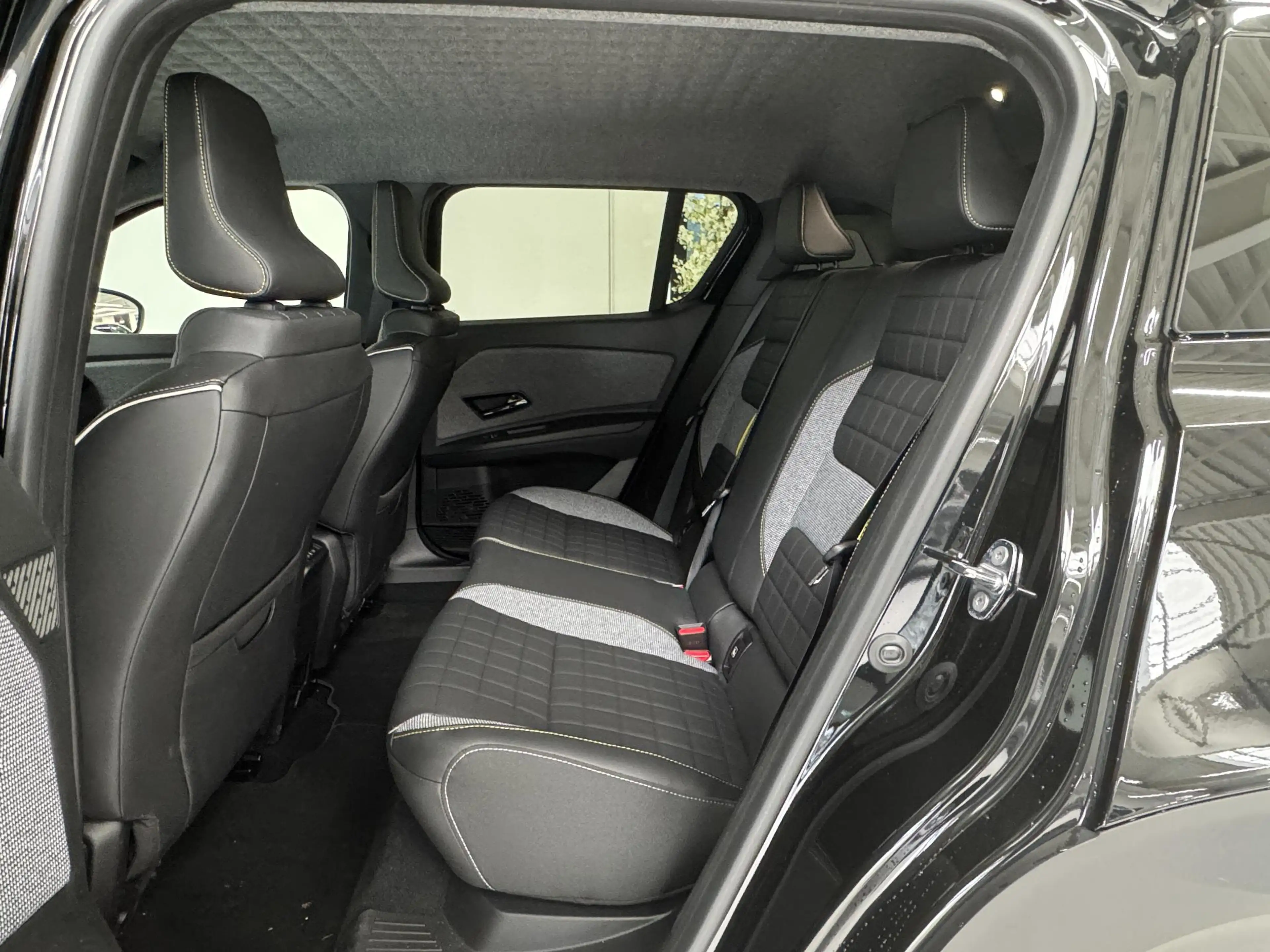 Renault R 4 comfort range iconic 52 kWh | DEMO | Navigatie | C — photo 17