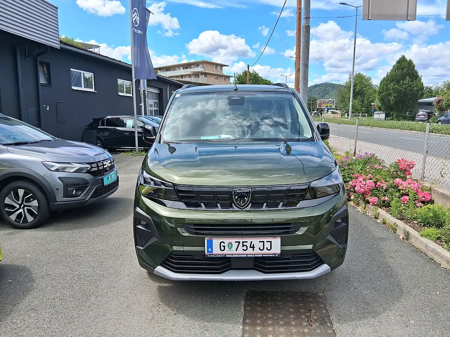 Peugeot Rifter Lang Diesel 130 GT EAT8 Grün - 2