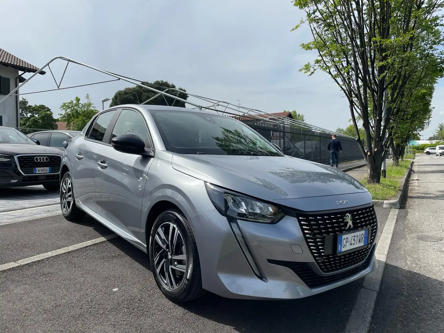 Peugeot 208 1.2 puretech GT Pack 101cv Per Neopatentati Grau - 1