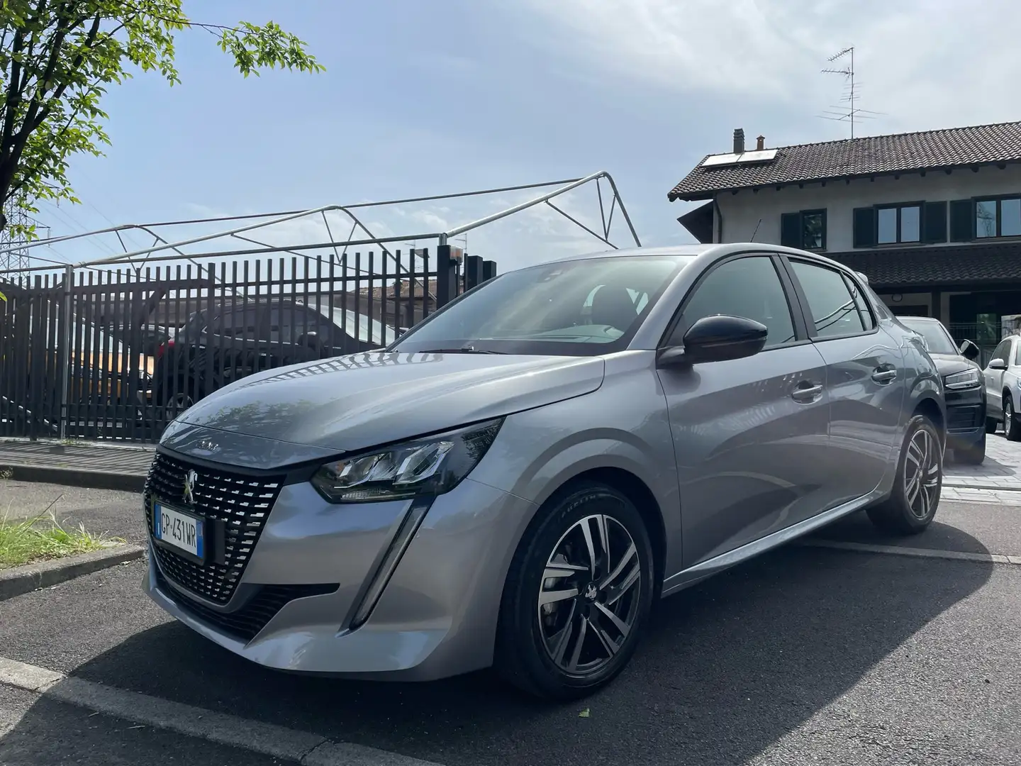 Peugeot 208 1.2 puretech GT Pack 101cv Per Neopatentati Grau - 2