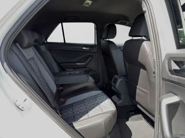 Volkswagen T-Roc view 6