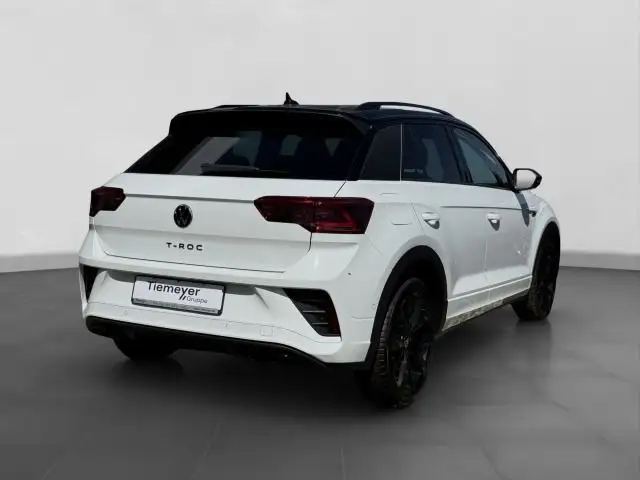 Volkswagen T-Roc view 3