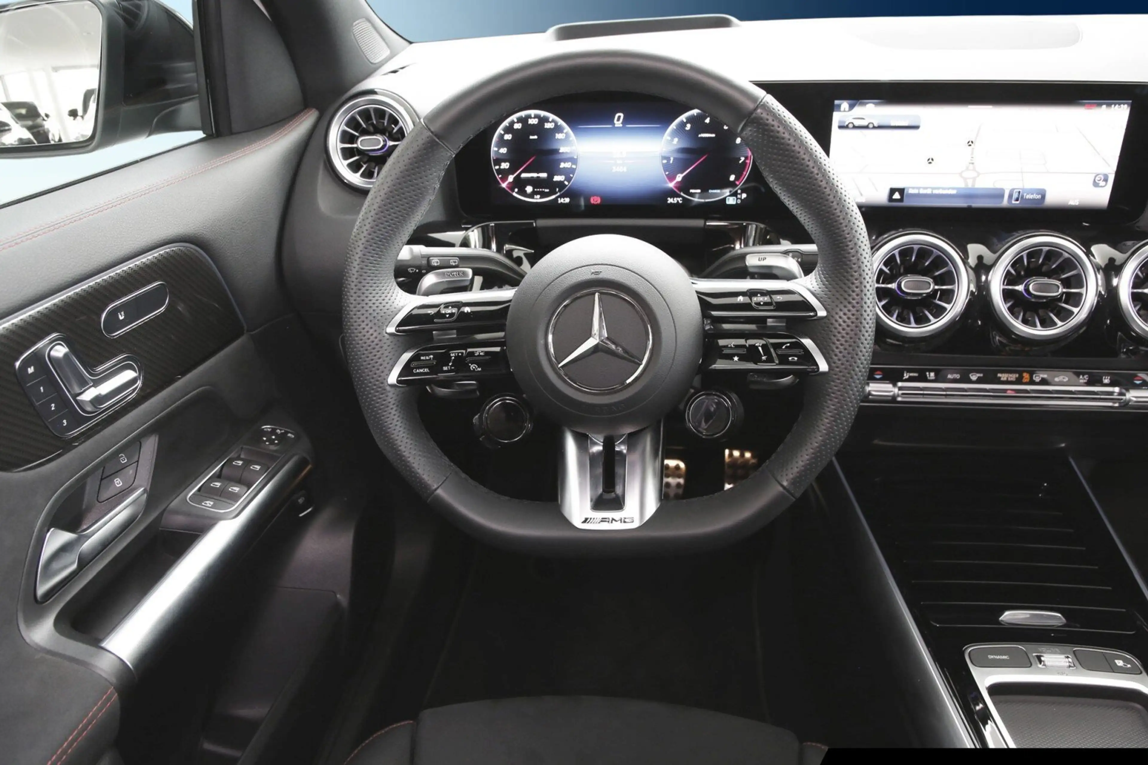 Mercedes-Benz GLA 35 AMG GLA 35 4M AMG/360°/AHK/Night/Pano/Totw./Memory BC — photo 10