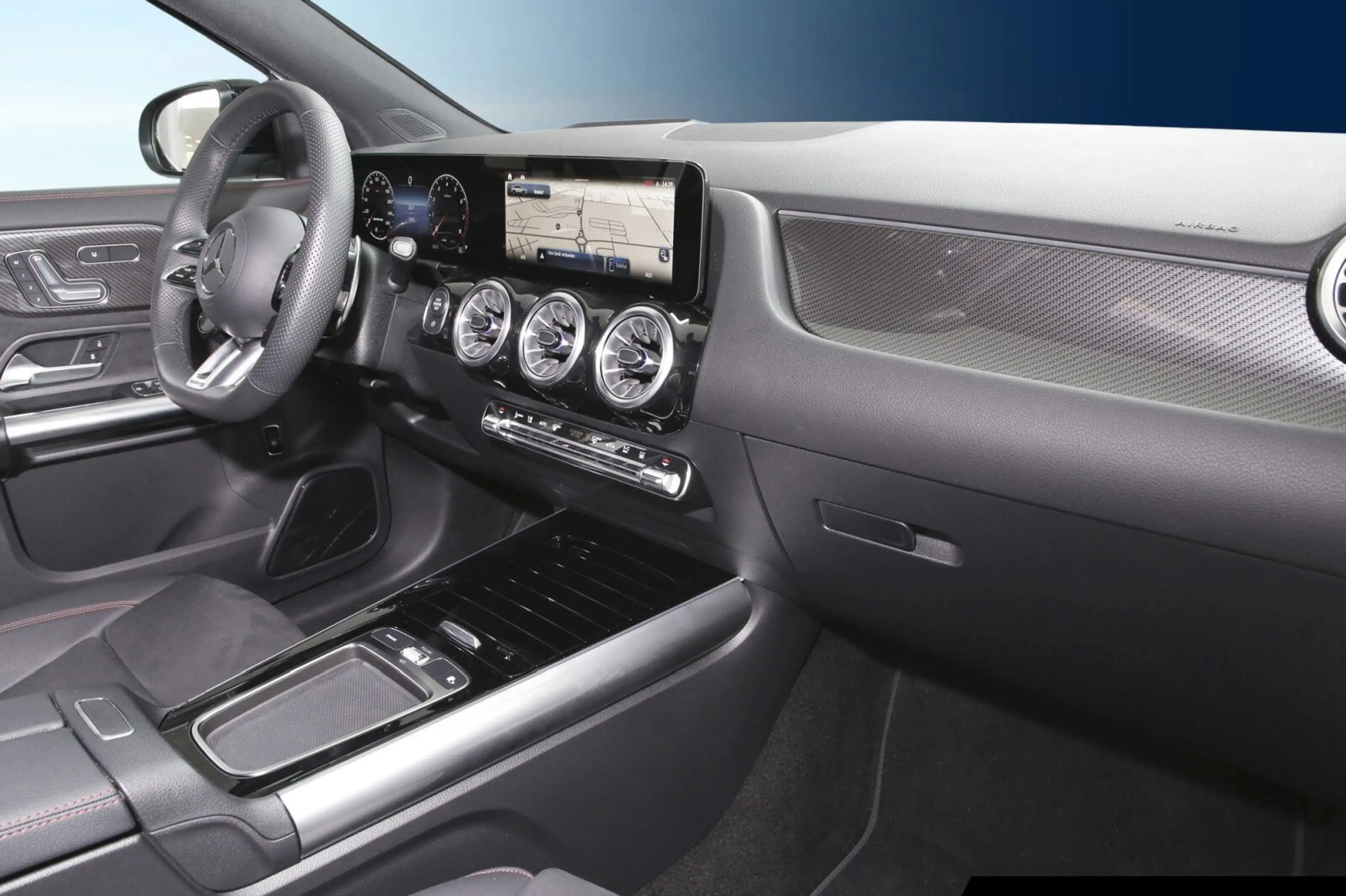 Mercedes-Benz GLA 35 AMG GLA 35 4M AMG/360°/AHK/Night/Pano/Totw./Memory BC — photo 5