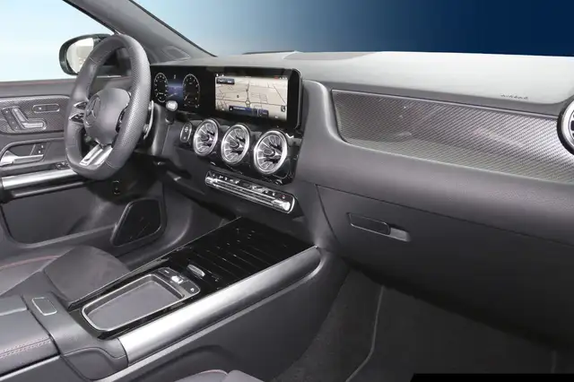 Mercedes-Benz Gla view 5
