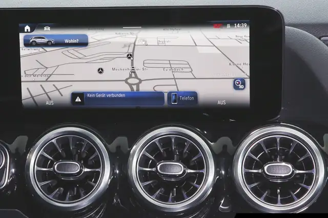 Mercedes-Benz Gla view 9