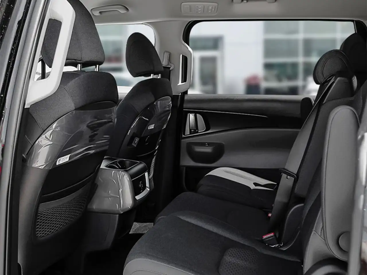 Kia Carnival снимка Kia Carnival