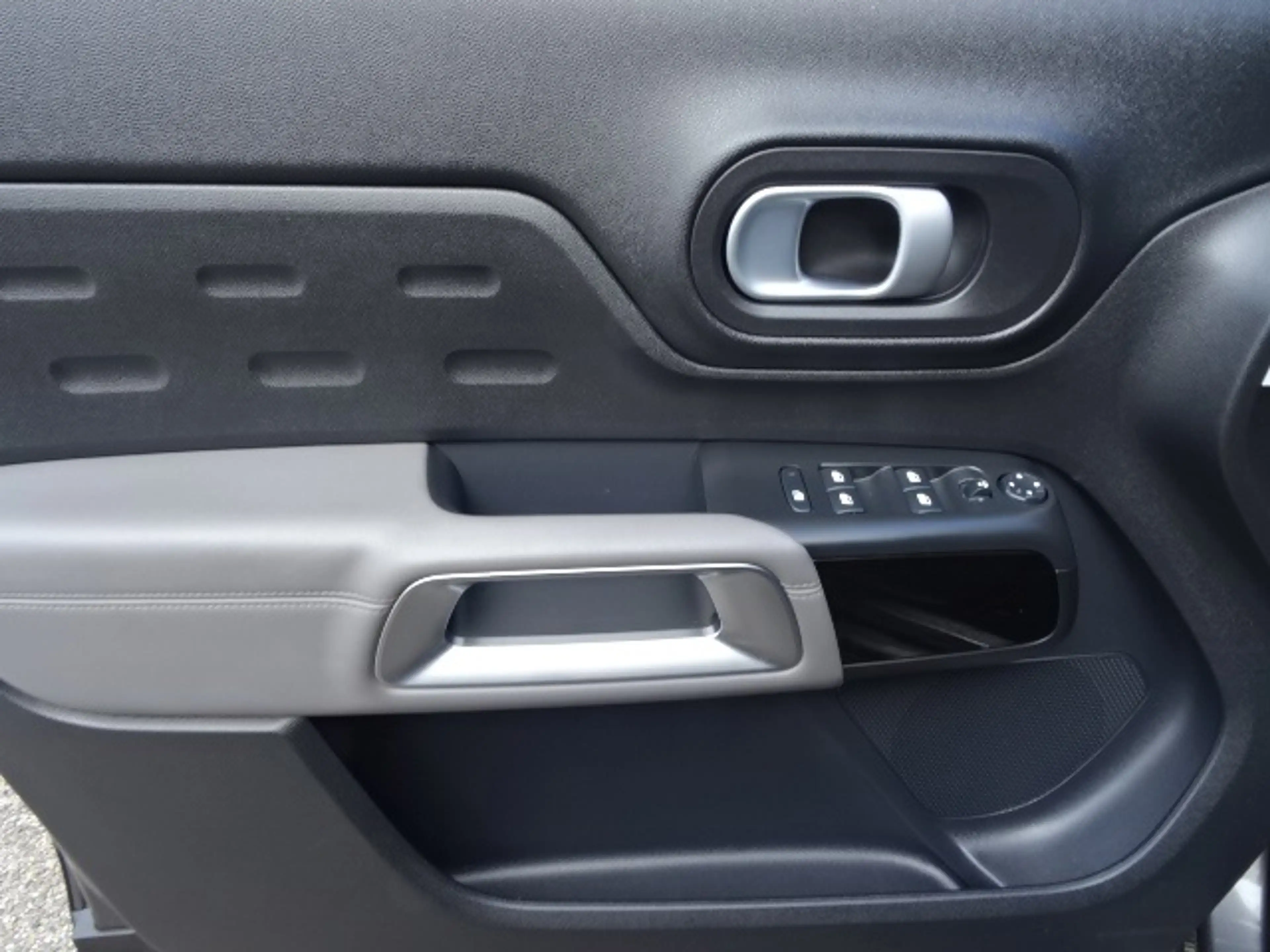 Citroen C5 Aircross 1.2 PureTech Business Plus — photo 11