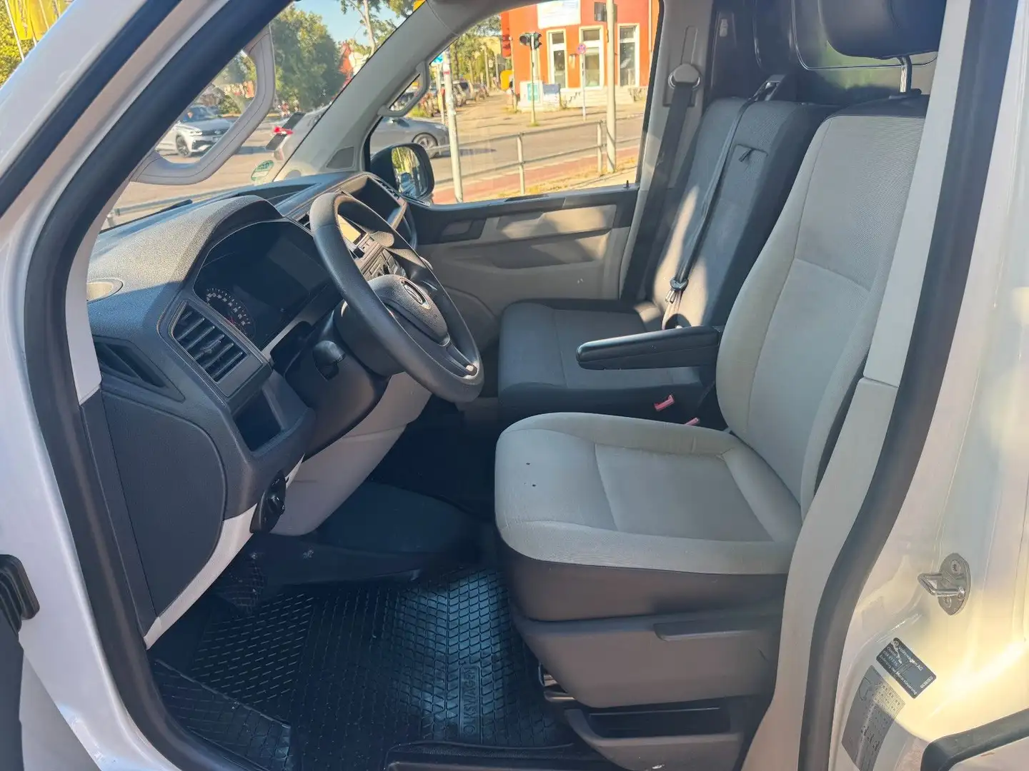 Volkswagen T6 Transporter T6*LANG*KLIMA*PDC*AHK* Bianco - 2