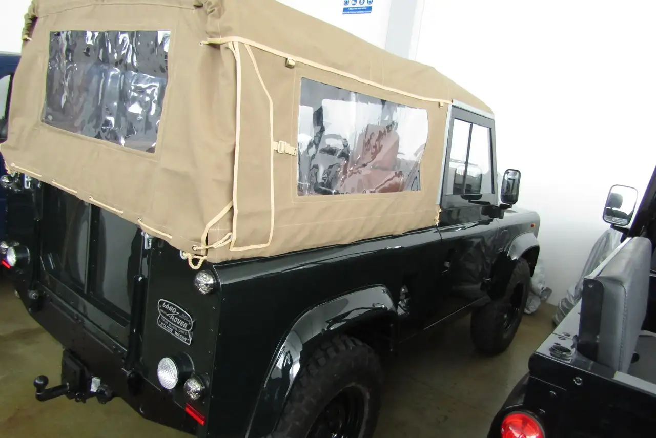 Land Rover Defender 90 td5, foto 8