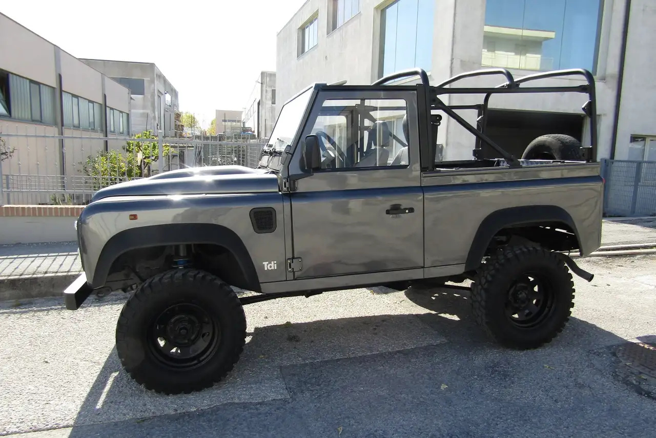 Land Rover Defender 90 td5, foto 5