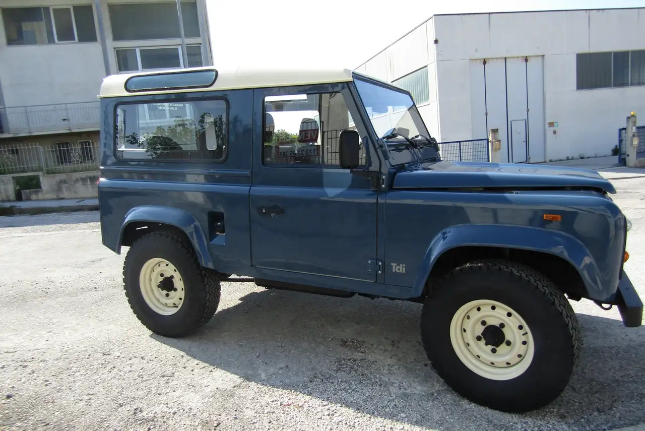 Land Rover Defender 90 td5, foto 4