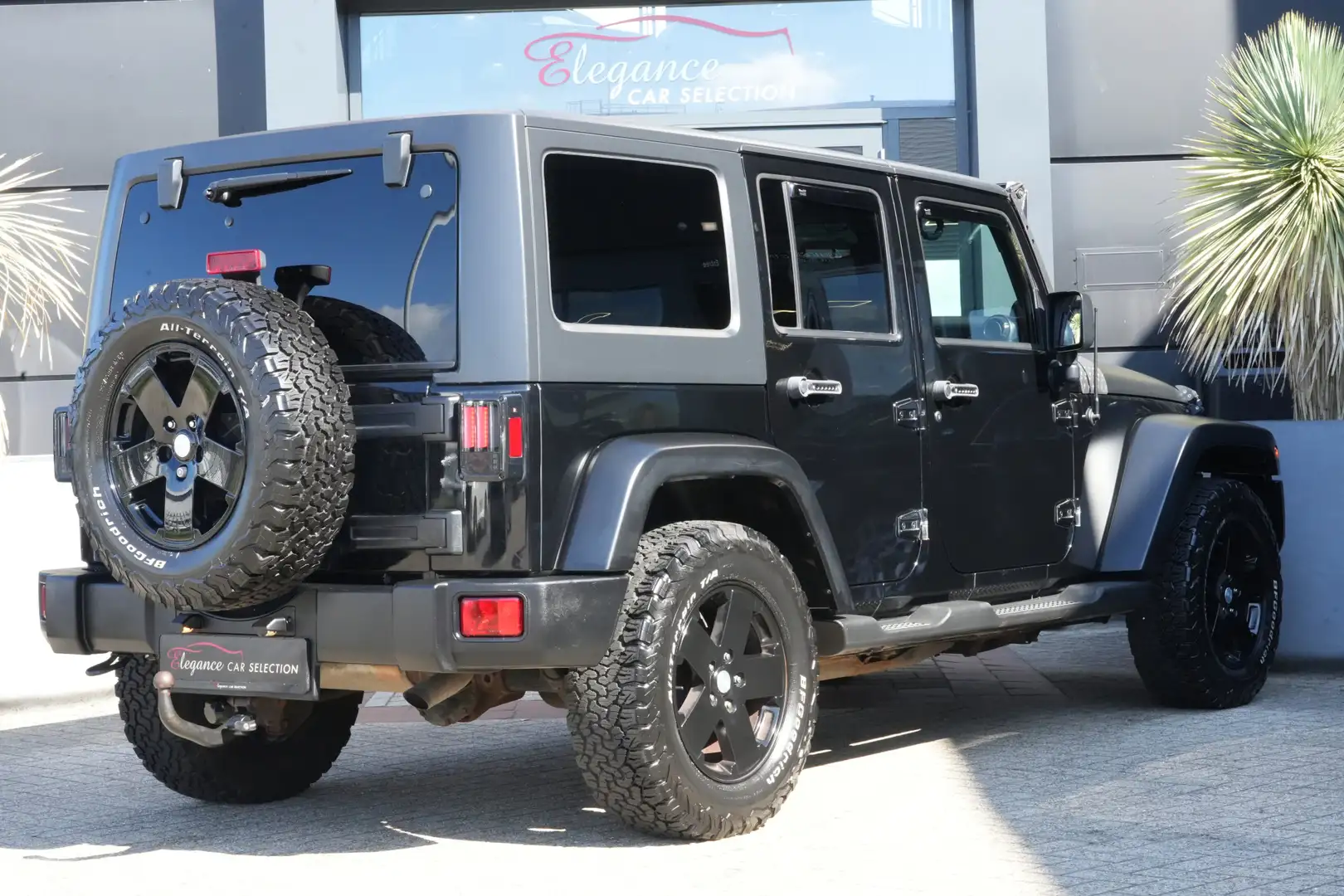 Jeep Wrangler 2.8 CRD Sport 200 PK Navigatie/Trekhaak/Camera Fekete - 2
