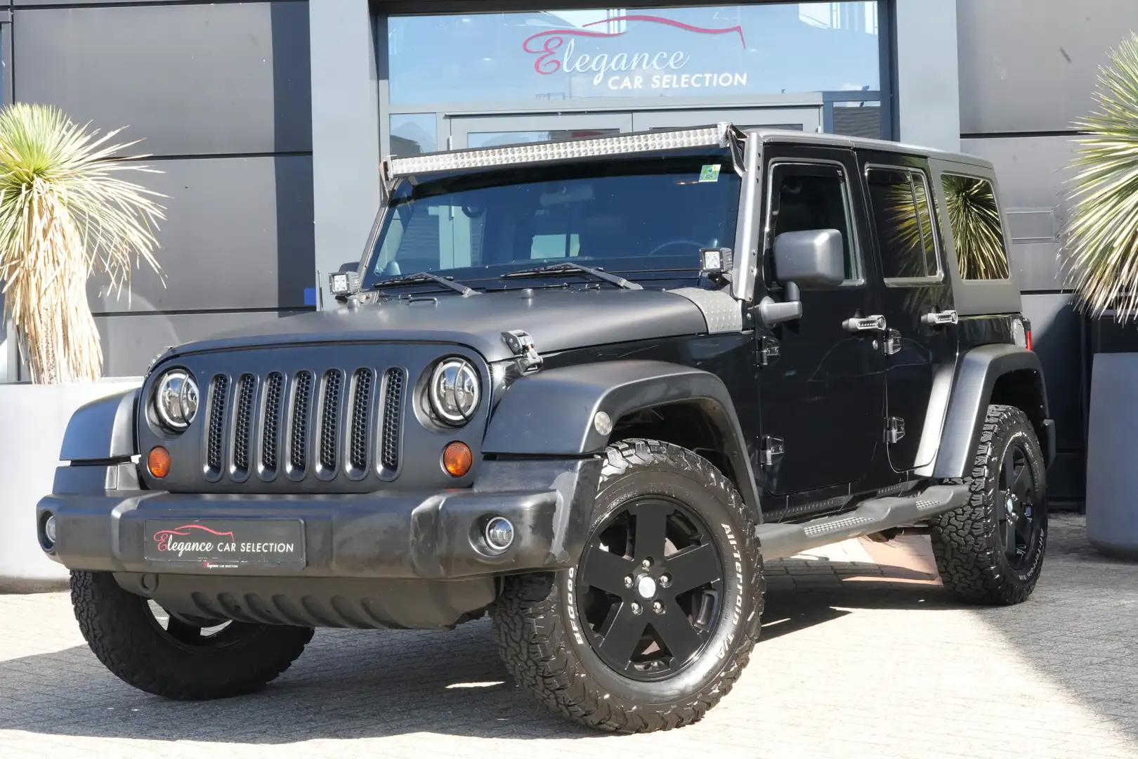 Jeep Wrangler 2.8 CRD Sport 200 PK Navigatie/Trekhaak/Camera Fekete - 1