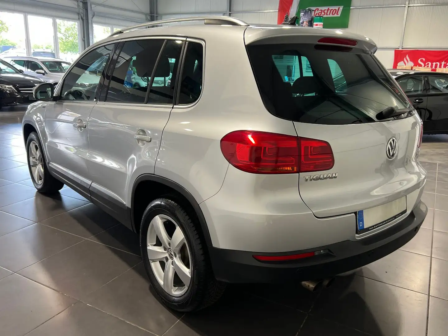 Volkswagen Tiguan 2.0 TDi 4Motion Automatik **Navi*Kamera** Argento - 2