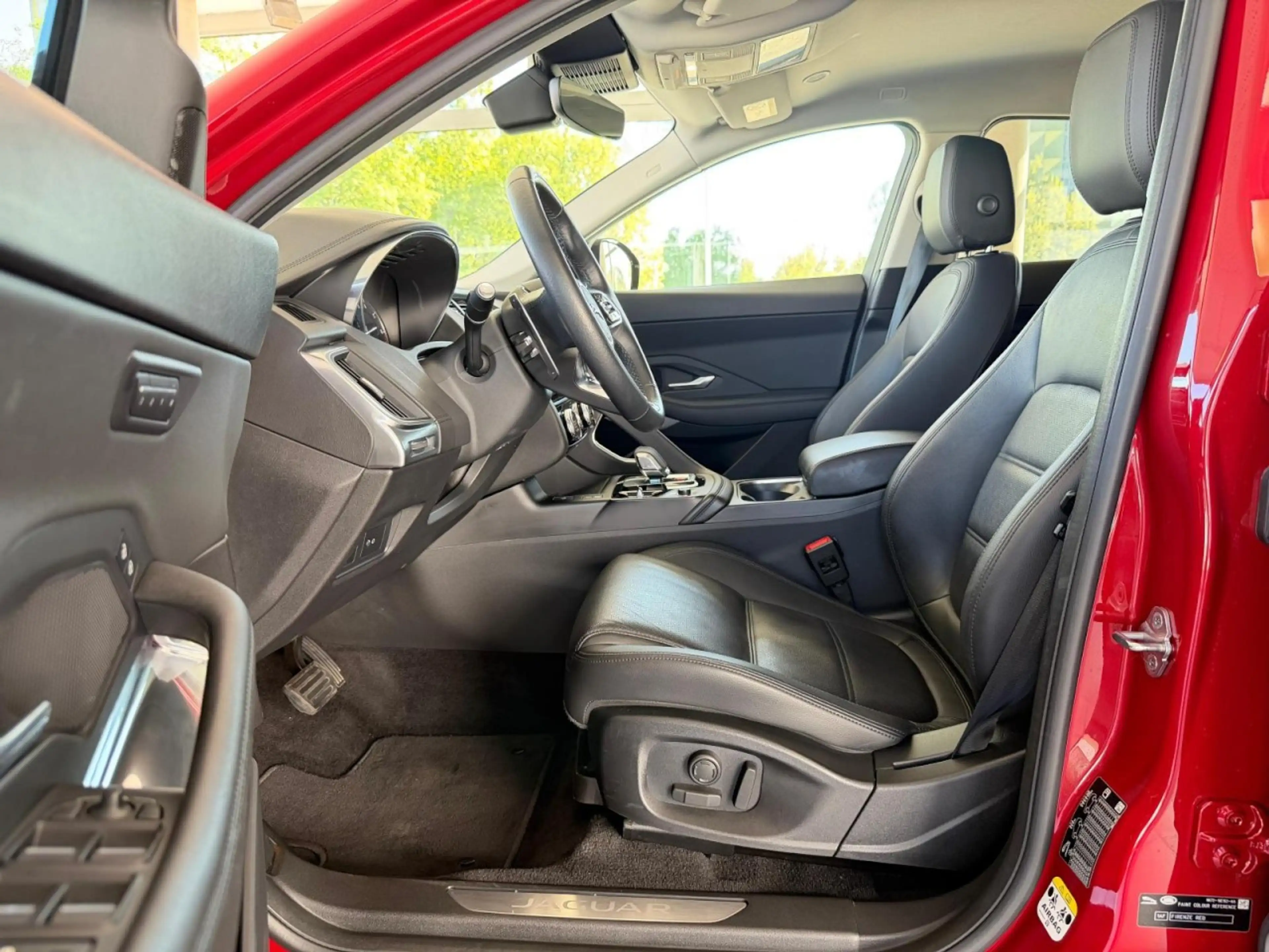 Jaguar E-Pace SE Klima Navi Leder Rückfahrkamera Sitzheizung — photo 7