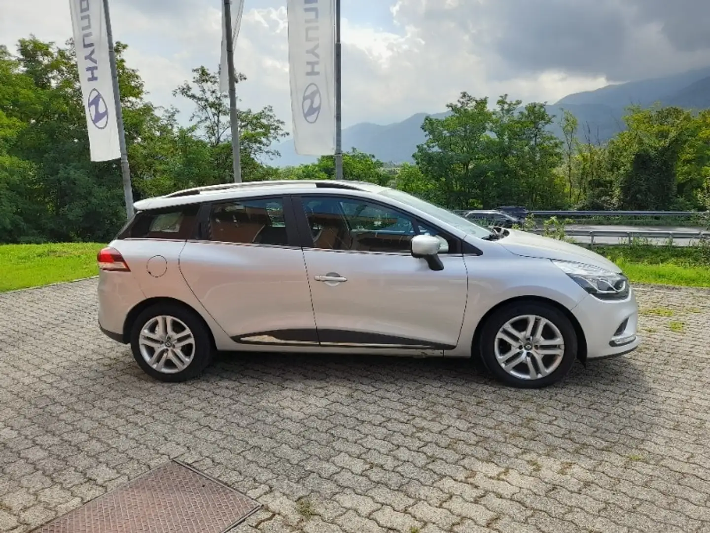 Renault Clio Sporter dCi 8V 90 CV S&S Energy Zen Grigio - 2