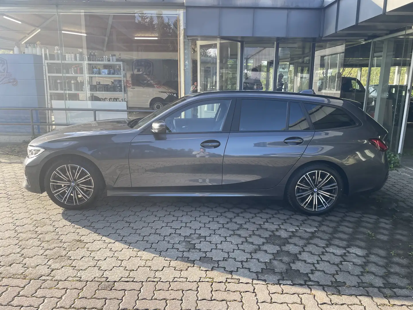 BMW 320 320d xDrive Touring*1Bes*MwSt*Modell 2020 G21*EINT Grau - 2
