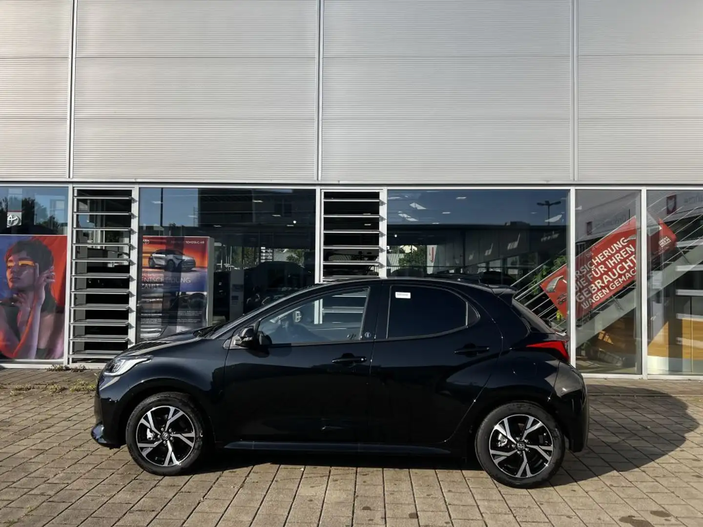 Toyota Yaris Hybrid 116 1.5 VVT-i Teamplayer - 2