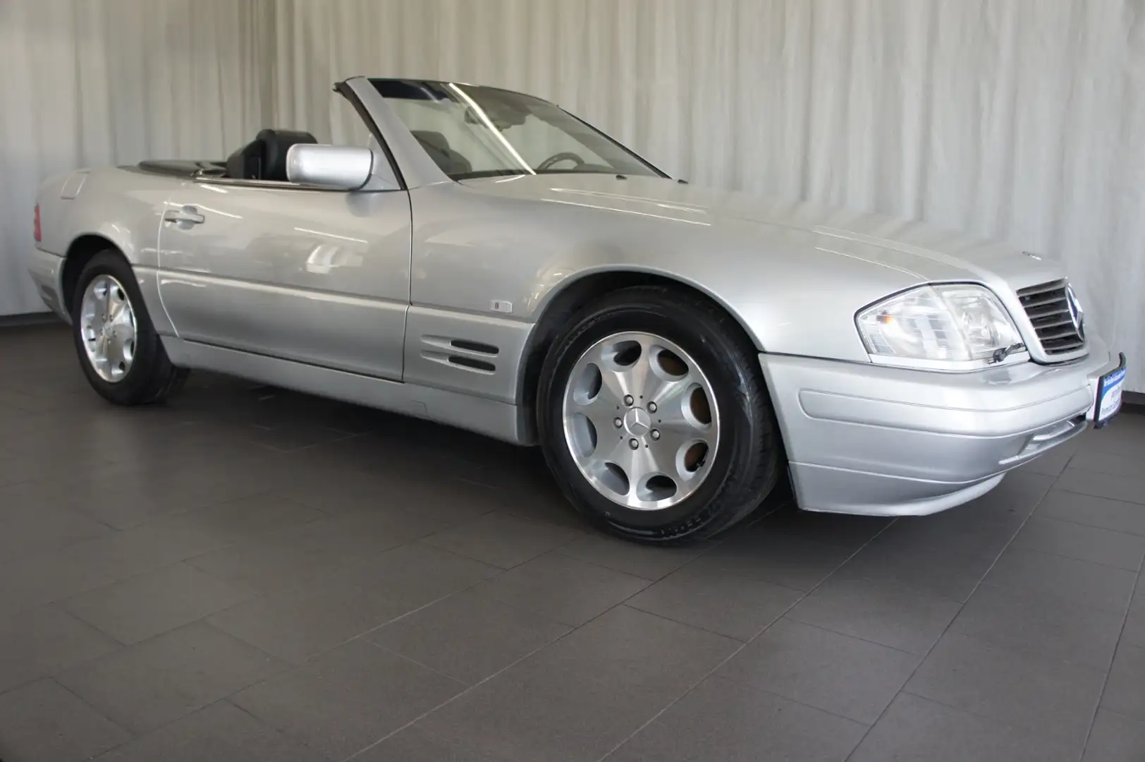 Mercedes-Benz SL 320 !!!ca. 50 R129 vor Ort!!! 67 Silber - 1