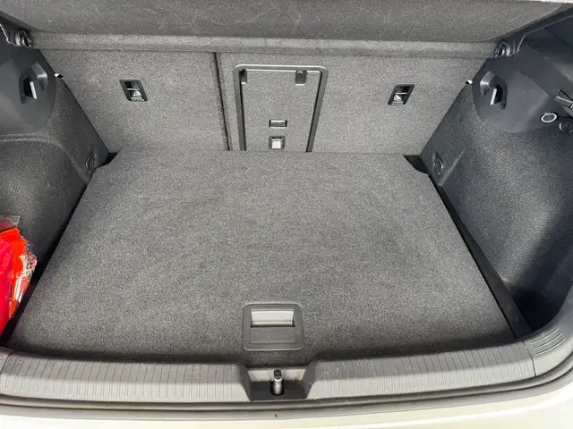 Volkswagen Golf view 14