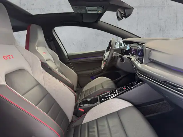 Volkswagen Golf view 13