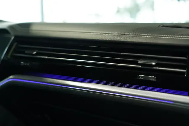 Volkswagen Touareg view 22