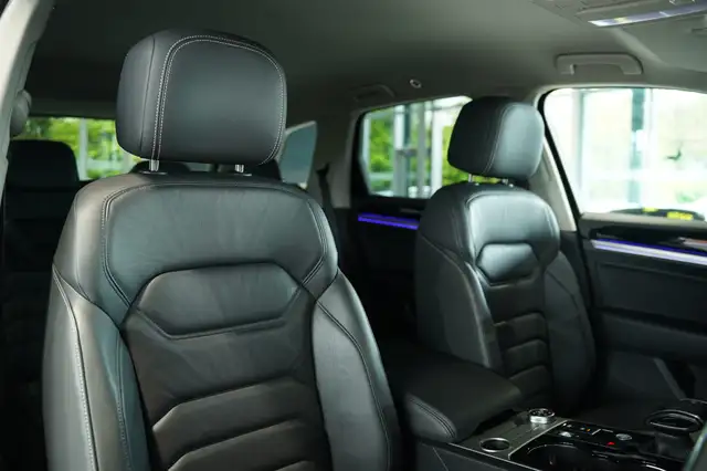 Volkswagen Touareg view 21