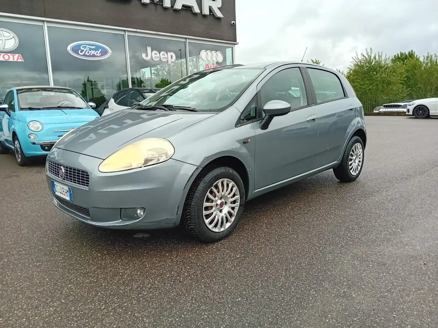 Fiat Grande Punto 5p 1.4 natural power 77cv Grigio - 2