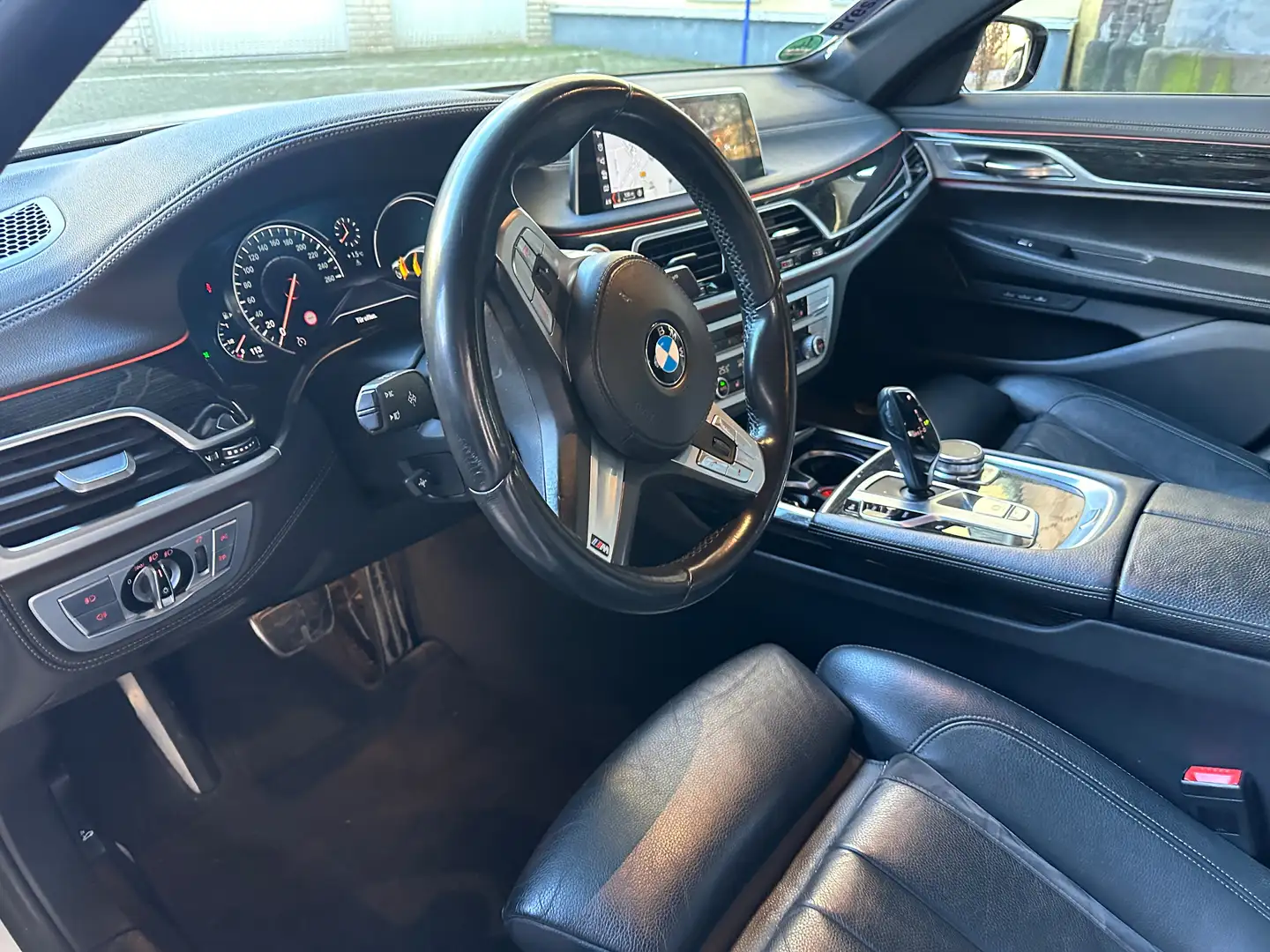 BMW 740 7er 740i Biały - 2
