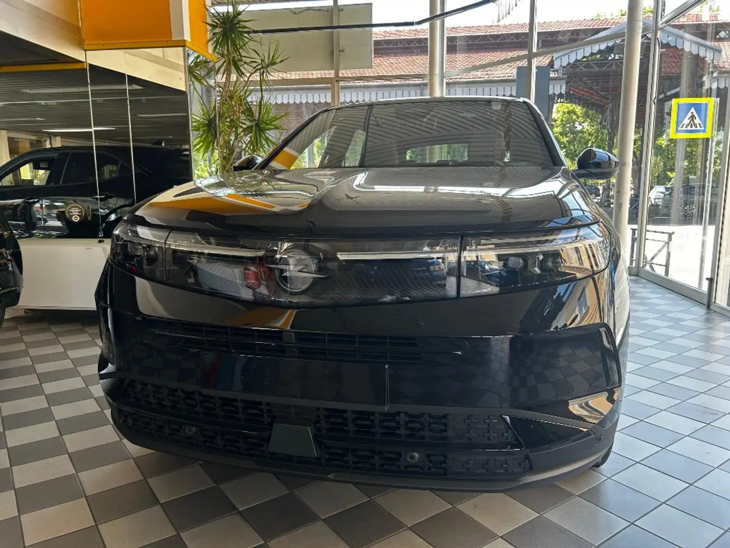 Opel Grandland 1.2 Hybrid GS Nero - 1