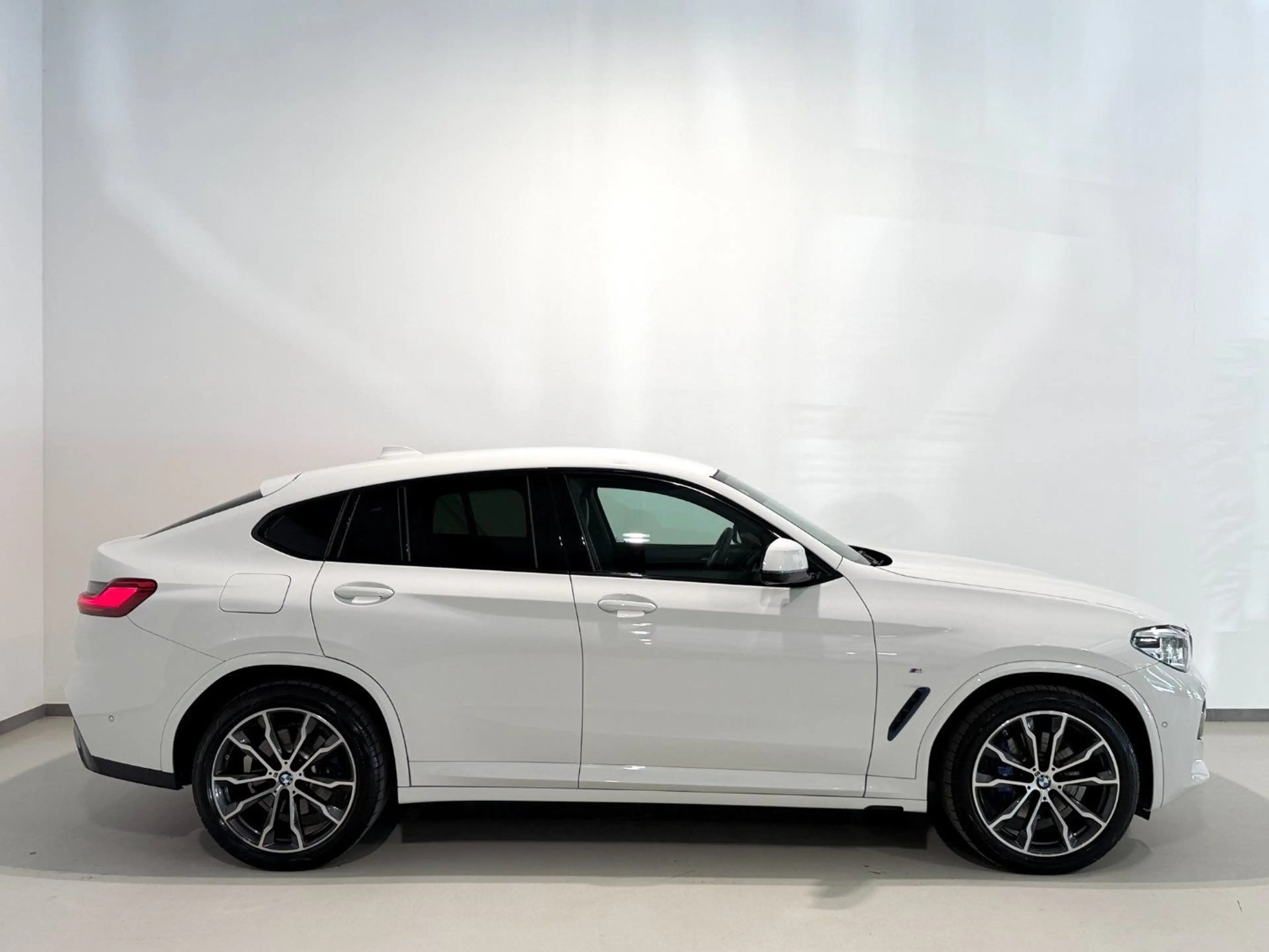 BMW X4 xDrive30D M-Sport/HEAD-UP/NaviPRO/AHK/ACC/Kamera — photo 2